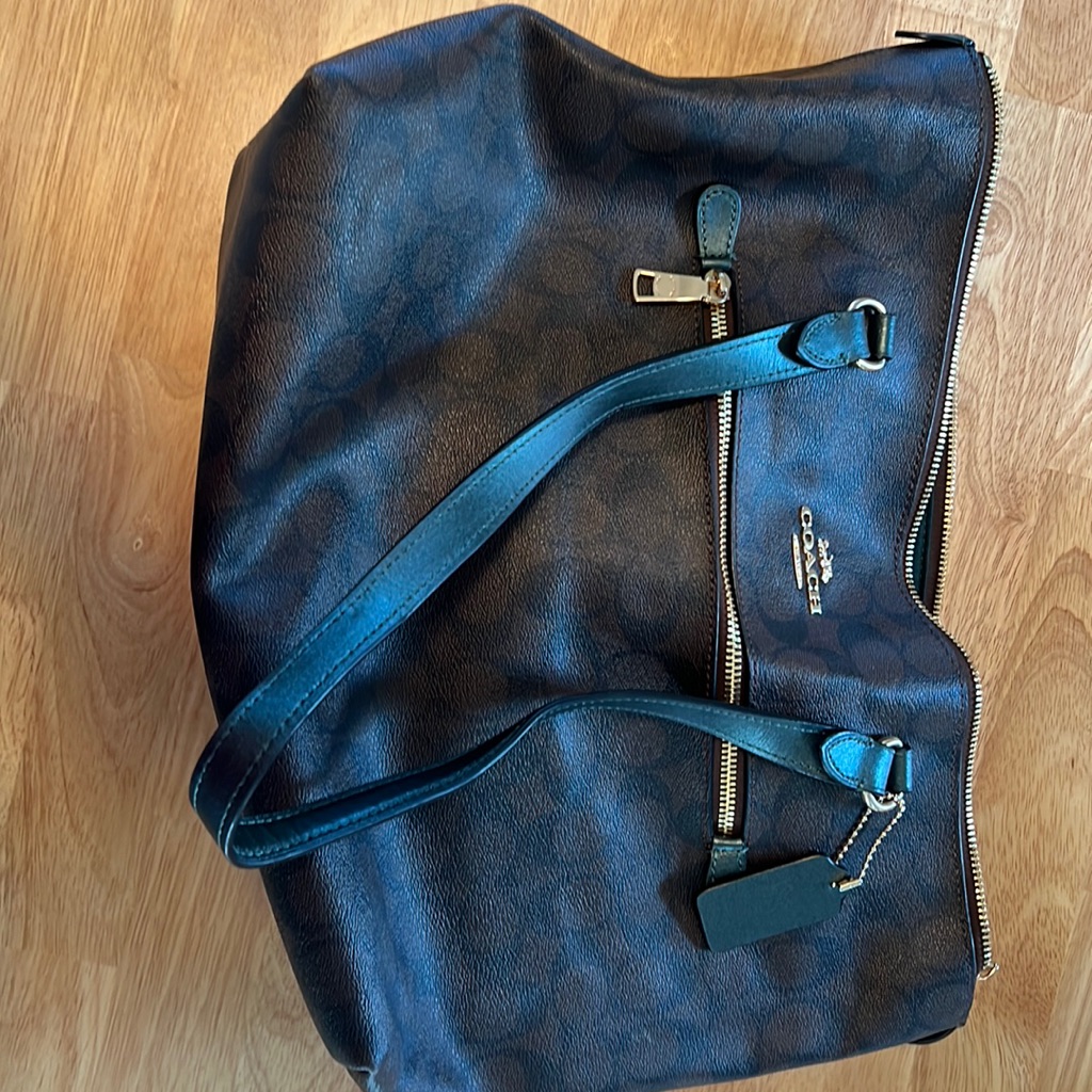 Genuine Coach Bag Dark Brown With Dark Green Strap Genuine Coach Bag Dark Brown With Dark Green Strap